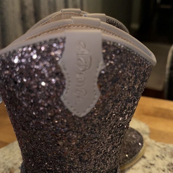 A Bear Co. Purple silver Cowgirl toddler size 6 - Picture 4 of 5